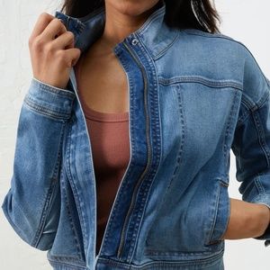 Cropped denim jacket